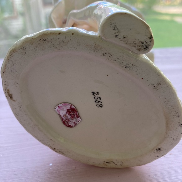 Elegant Vintage Lady Head Vase with Hat - Picture 7 of 10